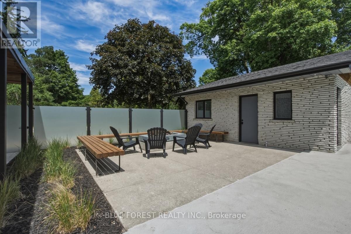 2 Hampton Crescent, London North, Ontario  N6H 2N8 - Photo 48 - X13430292