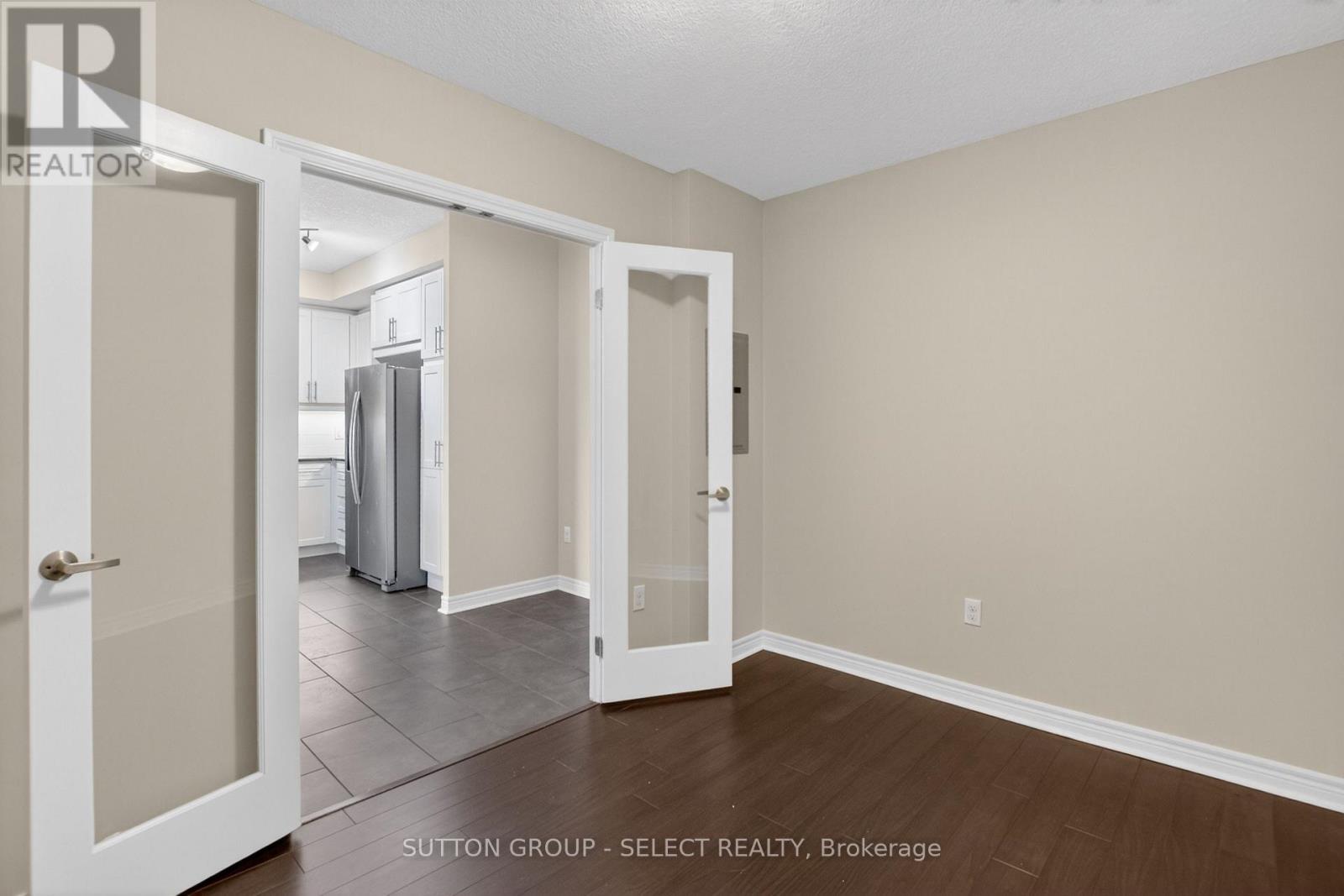1705 - 330 Ridout Street N, London East, Ontario  N6C 3Z3 - Photo 4 - X13430368