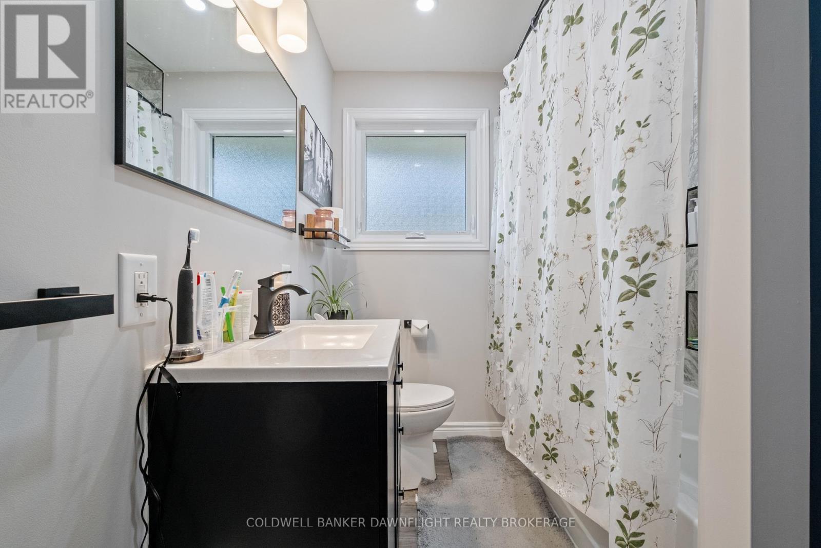 105 Wellington Street W, South Huron, Ontario  N0M 1S2 - Photo 21 - X13430380