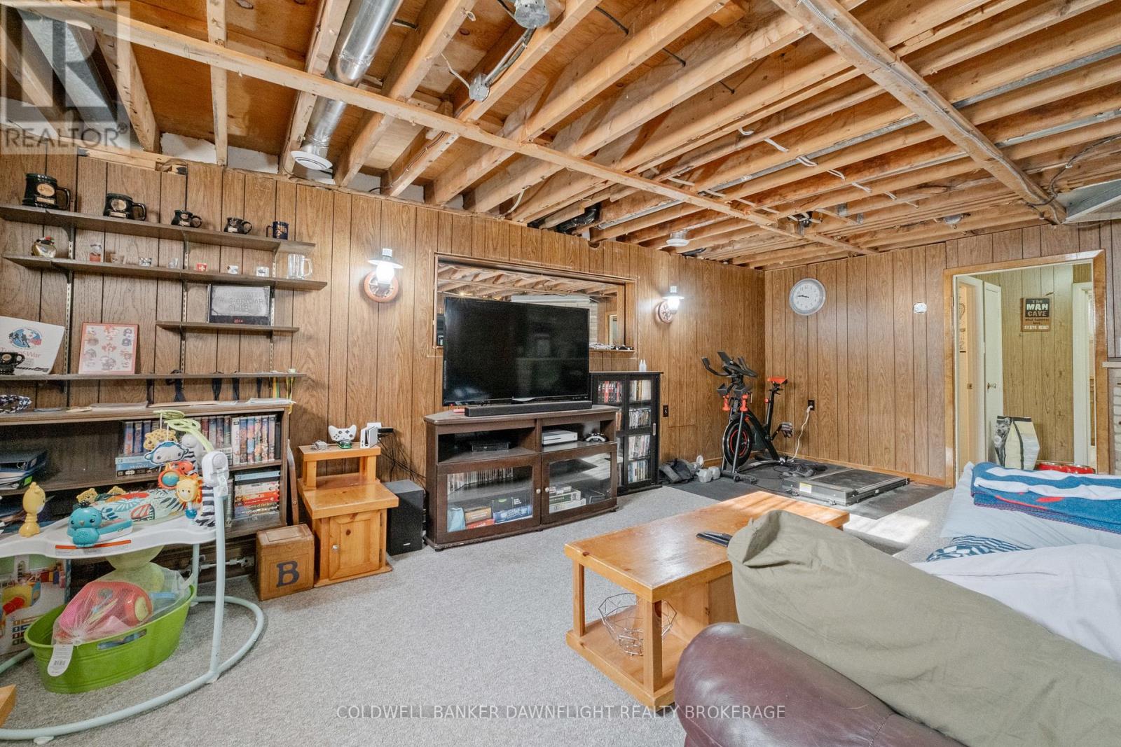 105 Wellington Street W, South Huron, Ontario  N0M 1S2 - Photo 34 - X13430380