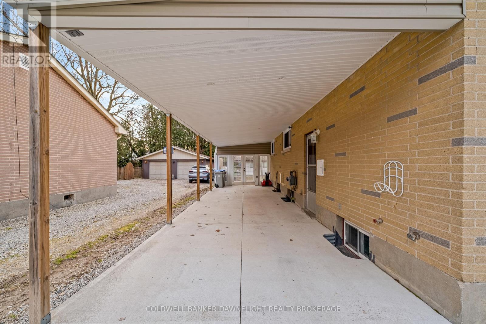 105 Wellington Street W, South Huron, Ontario  N0M 1S2 - Photo 5 - X13430380
