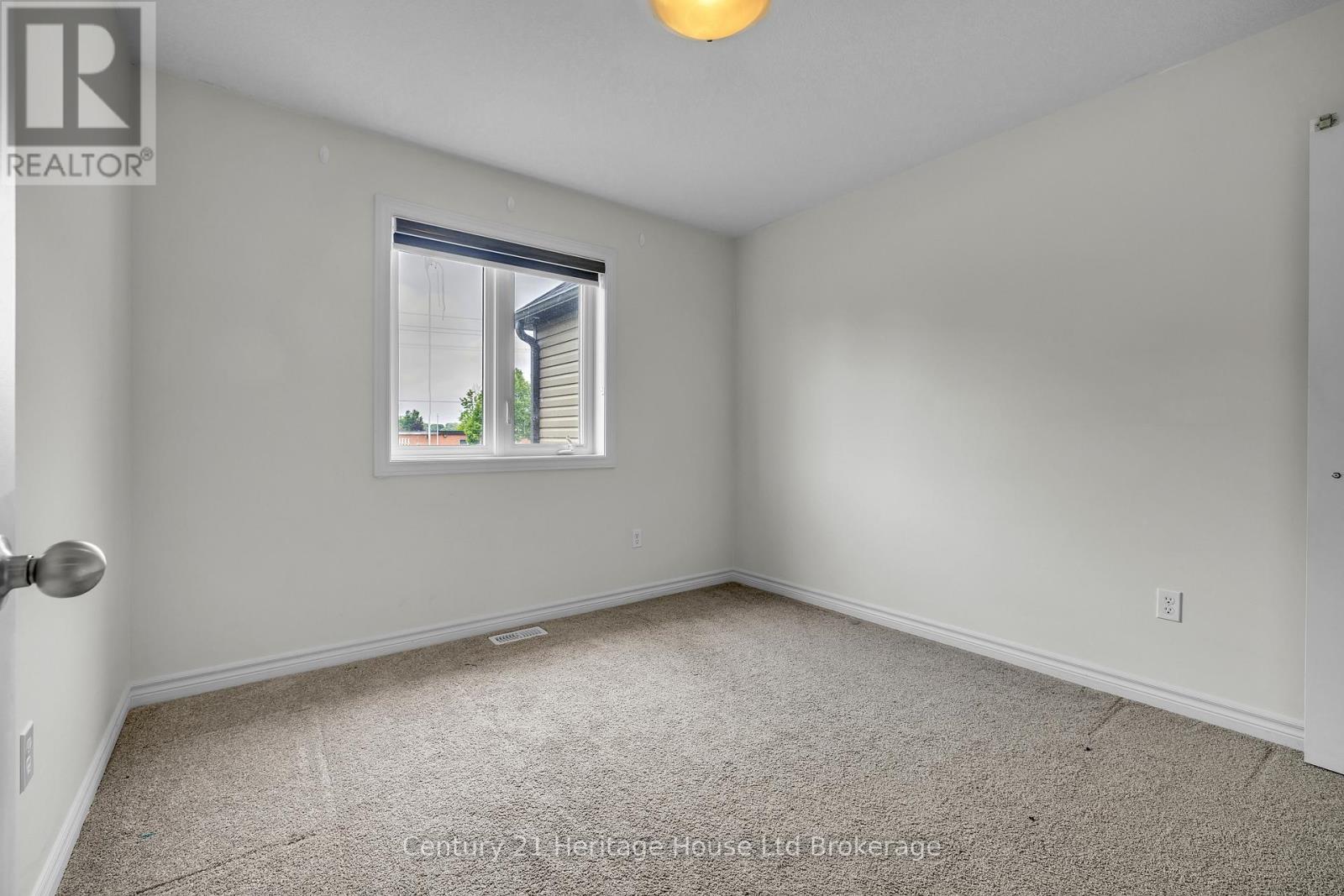 194 Links Crescent, Woodstock, Ontario  N4T 0L9 - Photo 12 - X13430346