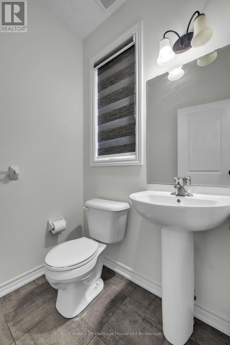 194 Links Crescent, Woodstock, Ontario  N4T 0L9 - Photo 6 - X13430346