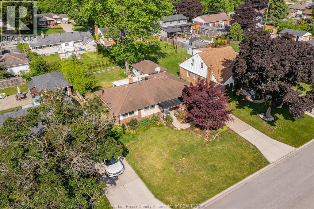 3063 Bruce Avenue, Windsor, Ontario  N9E 1W3 - Photo 3 - 26013340