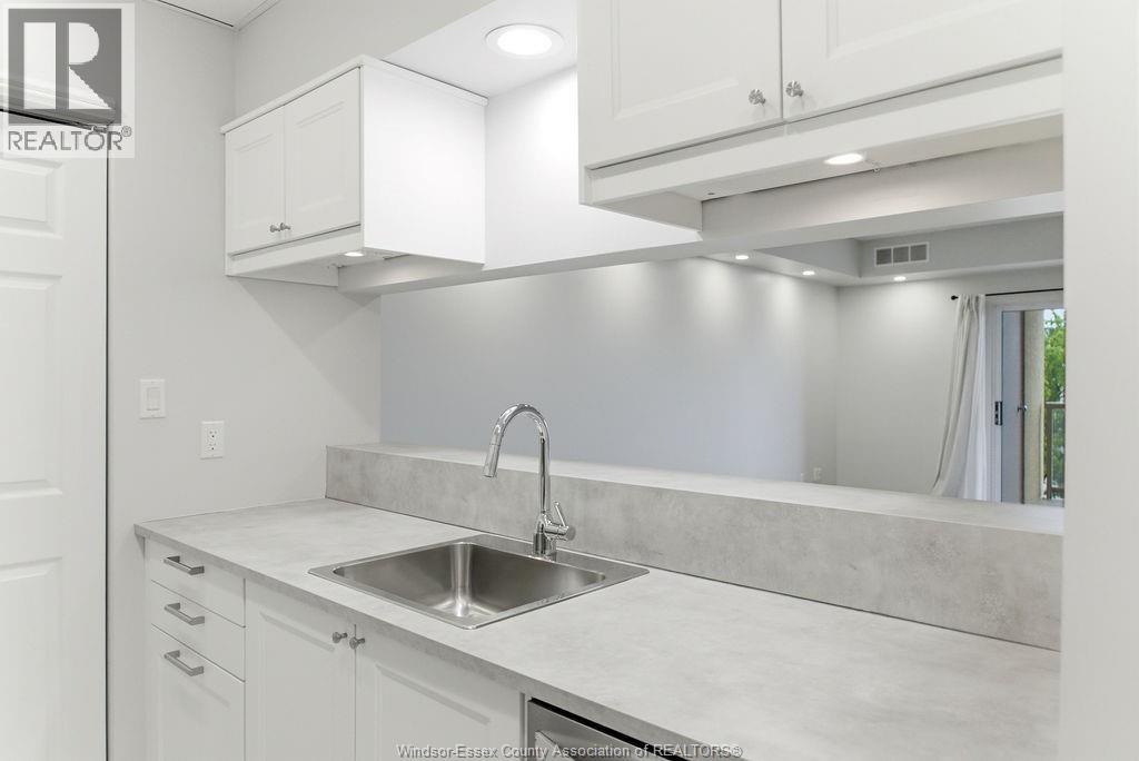 325 Village Grove Unit# 409, Tecumseh, Ontario  N8N 0B1 - Photo 7 - 26013774