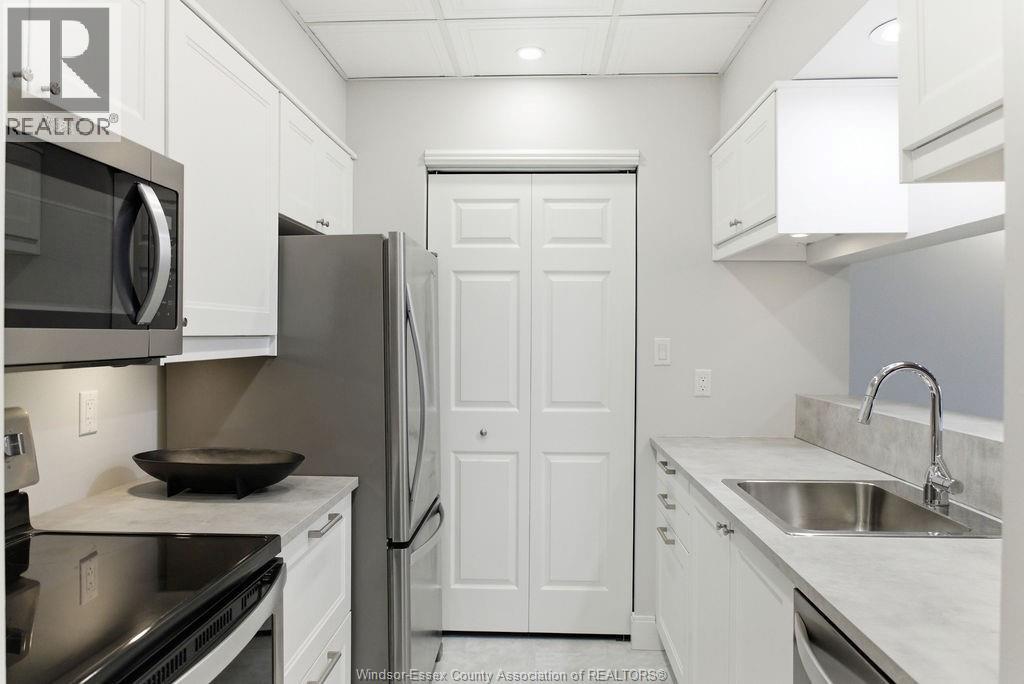 325 Village Grove Unit# 409, Tecumseh, Ontario  N8N 0B1 - Photo 6 - 26013774