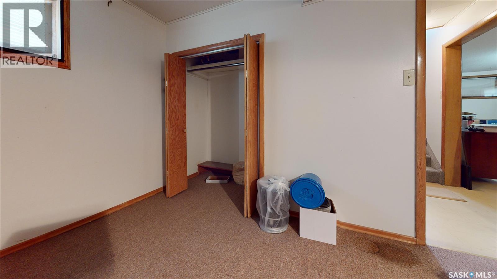 210 Cypress Street, Maple Creek, Saskatchewan  S0N 1N0 - Photo 37 - SK038820