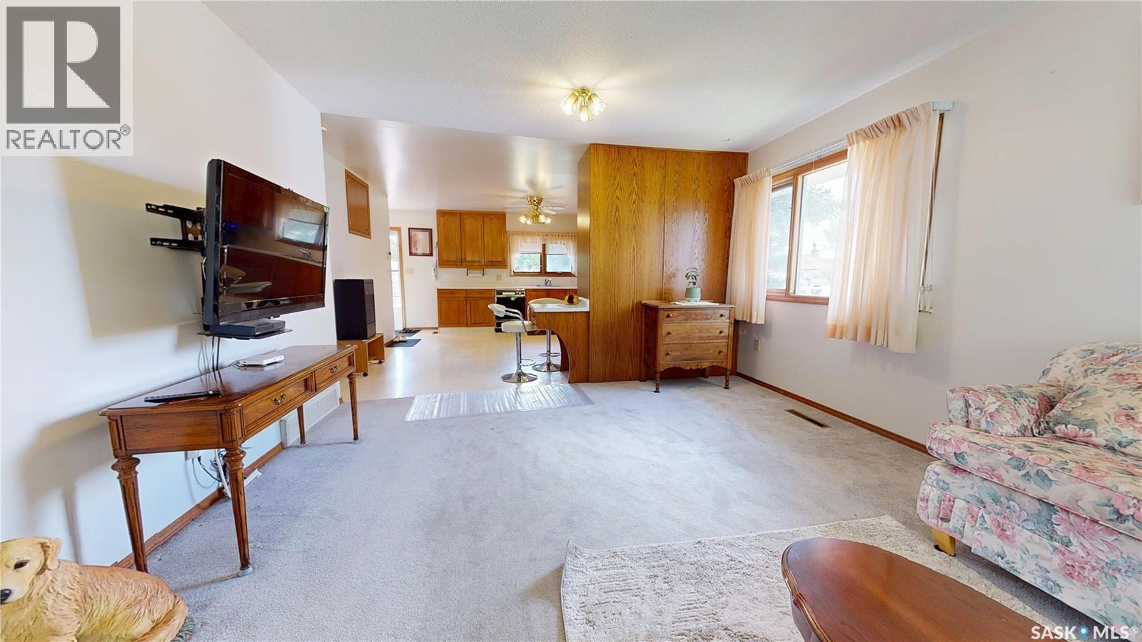 210 Cypress Street, Maple Creek, Saskatchewan  S0N 1N0 - Photo 12 - SK038820