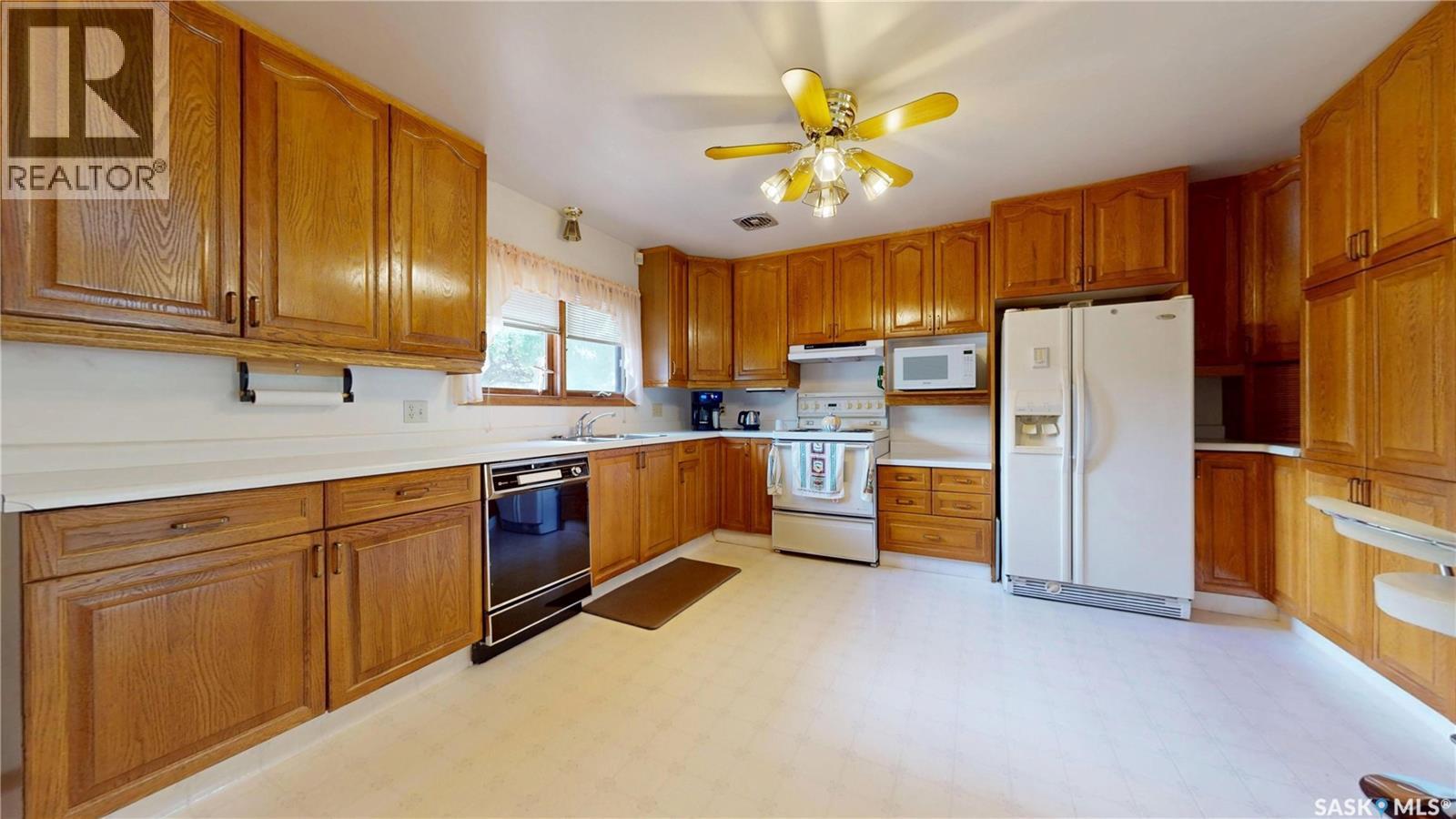 210 Cypress Street, Maple Creek, Saskatchewan  S0N 1N0 - Photo 19 - SK038820