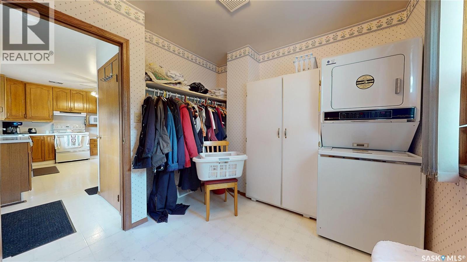 210 Cypress Street, Maple Creek, Saskatchewan  S0N 1N0 - Photo 27 - SK038820