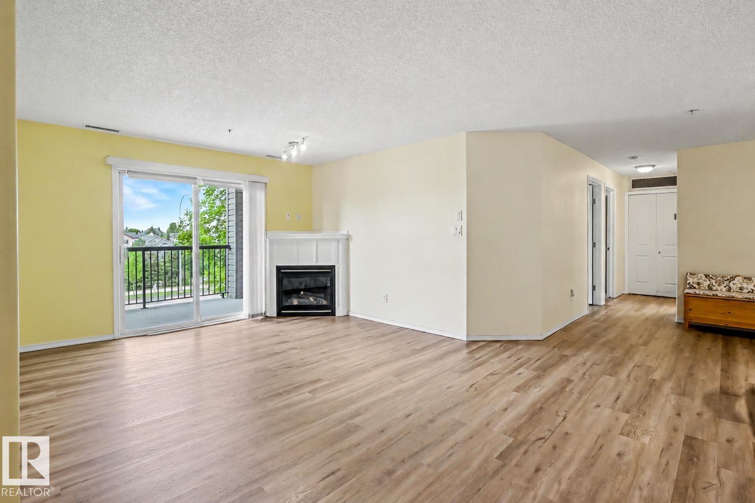 #309 2098 Blackmud Creek Dr SW, Edmonton, Alberta  T6W 1T7 - Photo 6 - E4492976