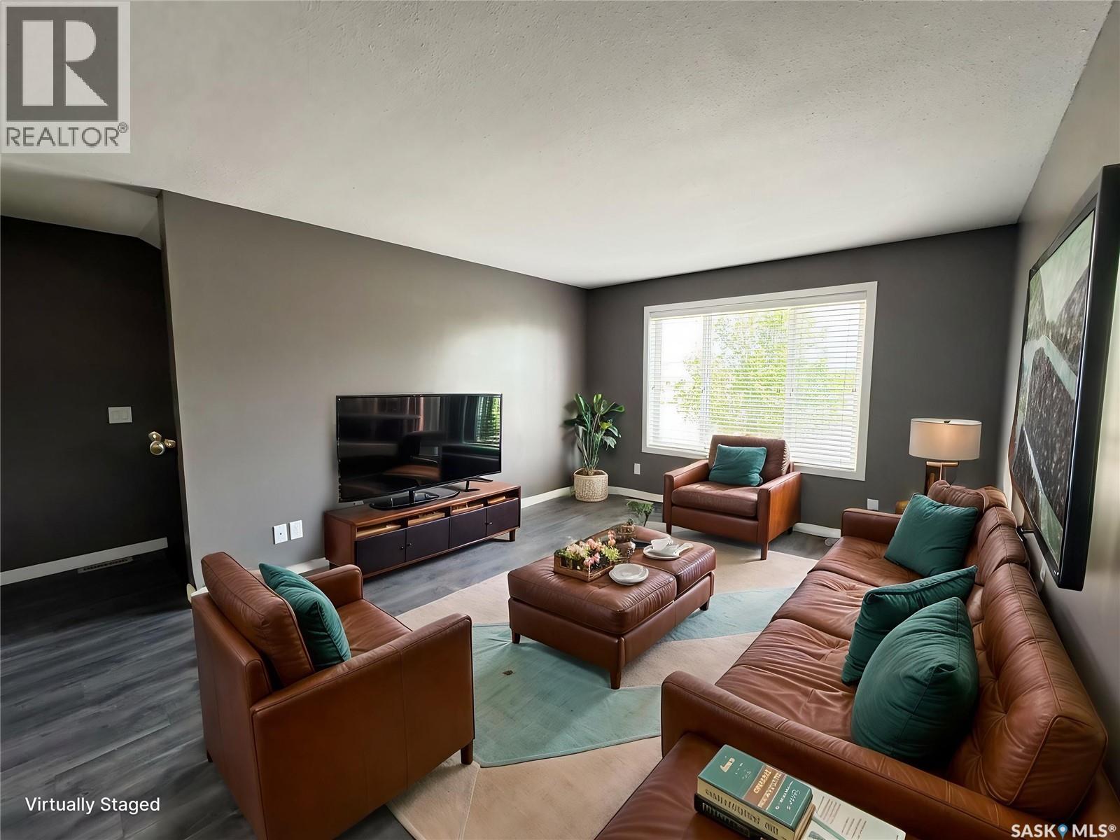 11 5004 James Hill Road, Regina, Saskatchewan  S4W 0E8 - Photo 2 - SK038982