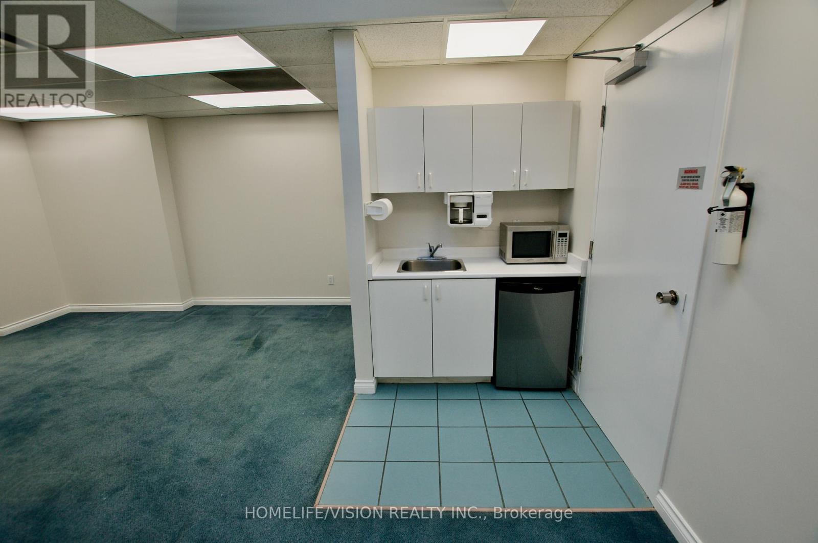 303 - 1315 Lawrence Avenue E, Toronto, Ontario  M3A 3R3 - Photo 8 - C13430302