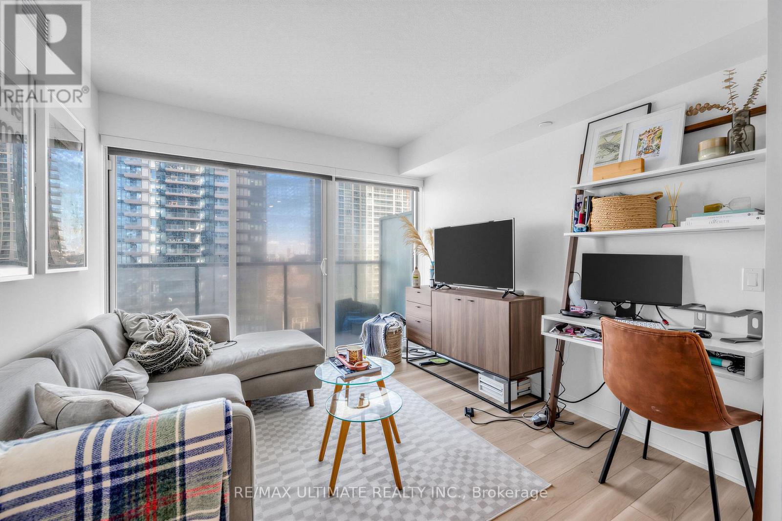 2308 - 17 Bathurst Street, Toronto, Ontario  M5V 0N1 - Photo 11 - C13430360