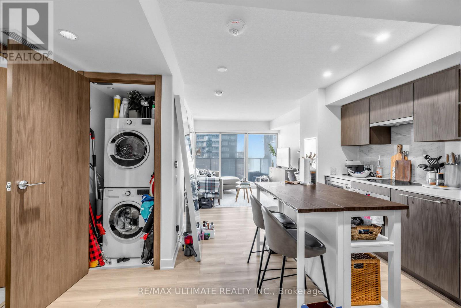 2308 - 17 Bathurst Street, Toronto, Ontario  M5V 0N1 - Photo 4 - C13430360