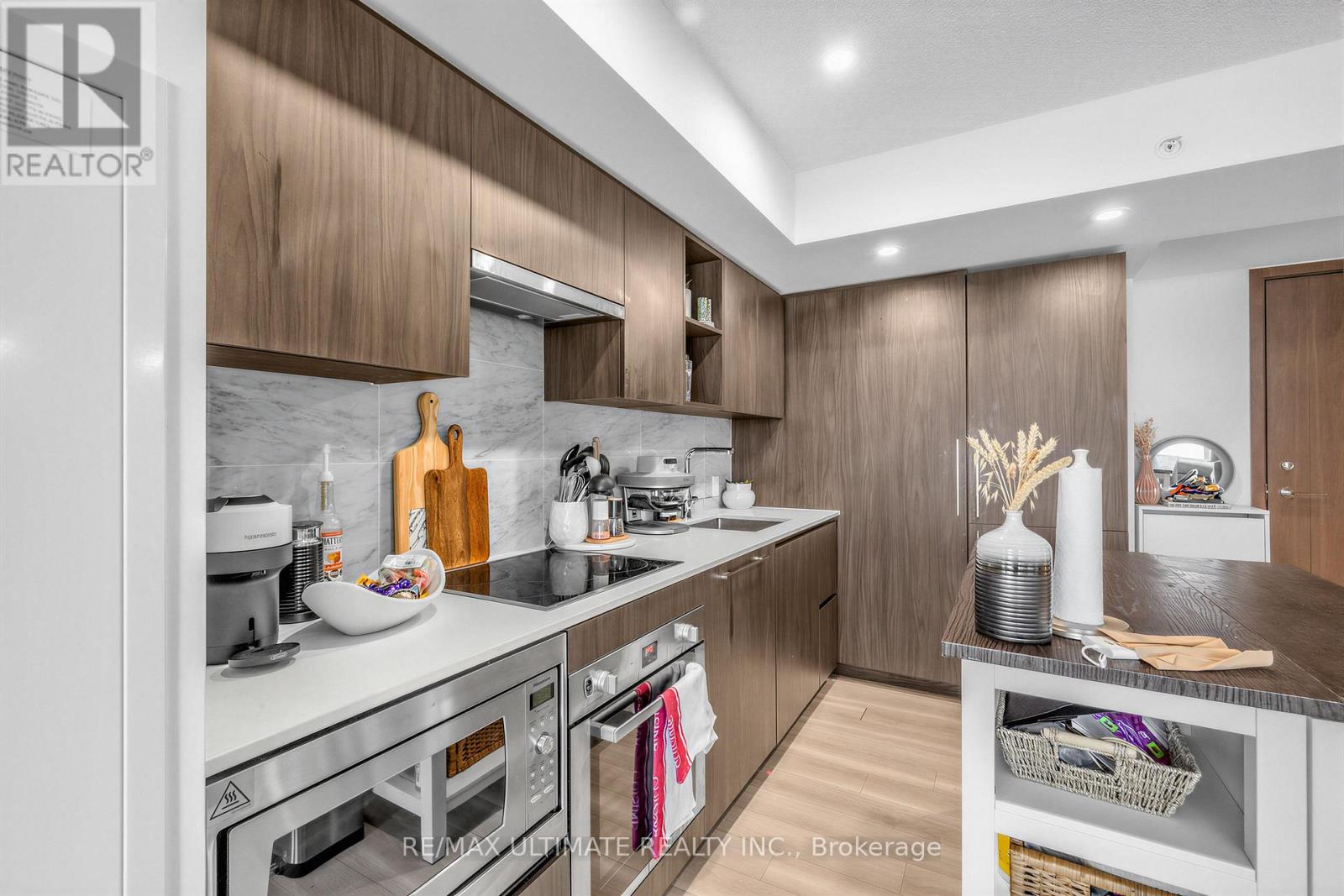 2308 - 17 Bathurst Street, Toronto, Ontario  M5V 0N1 - Photo 9 - C13430360