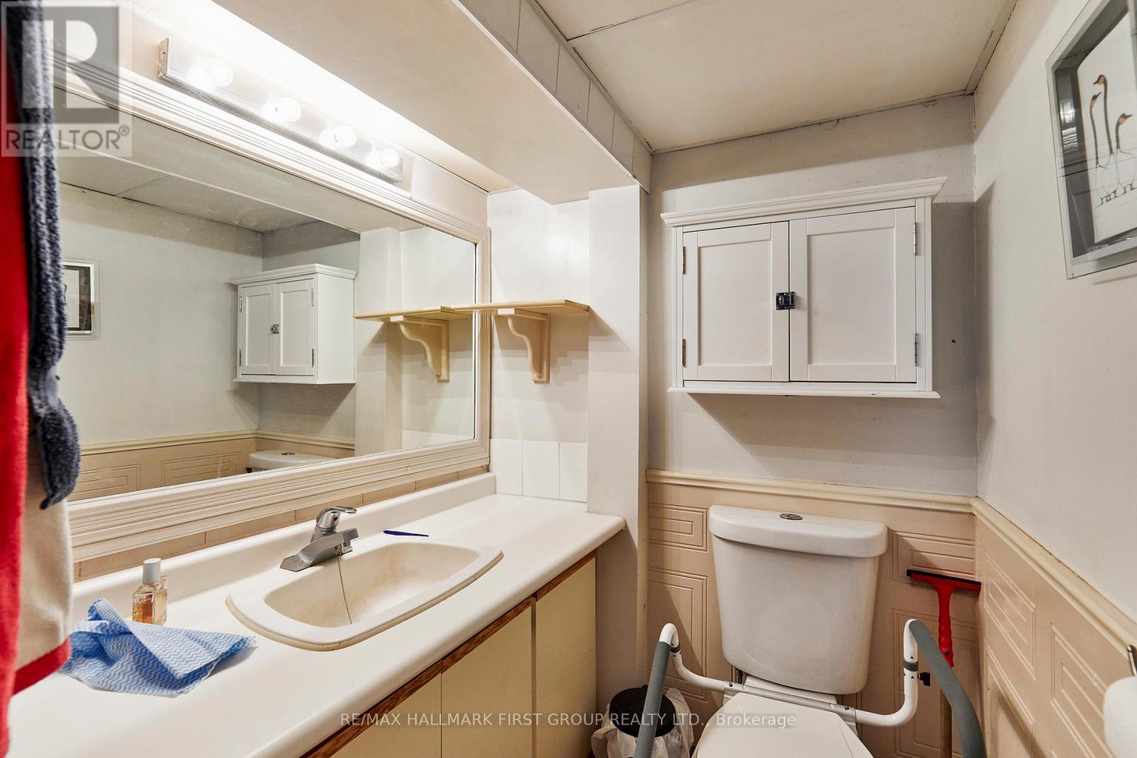 669 Marksbury Road, Pickering, Ontario  L1W 2T3 - Photo 24 - E13430402