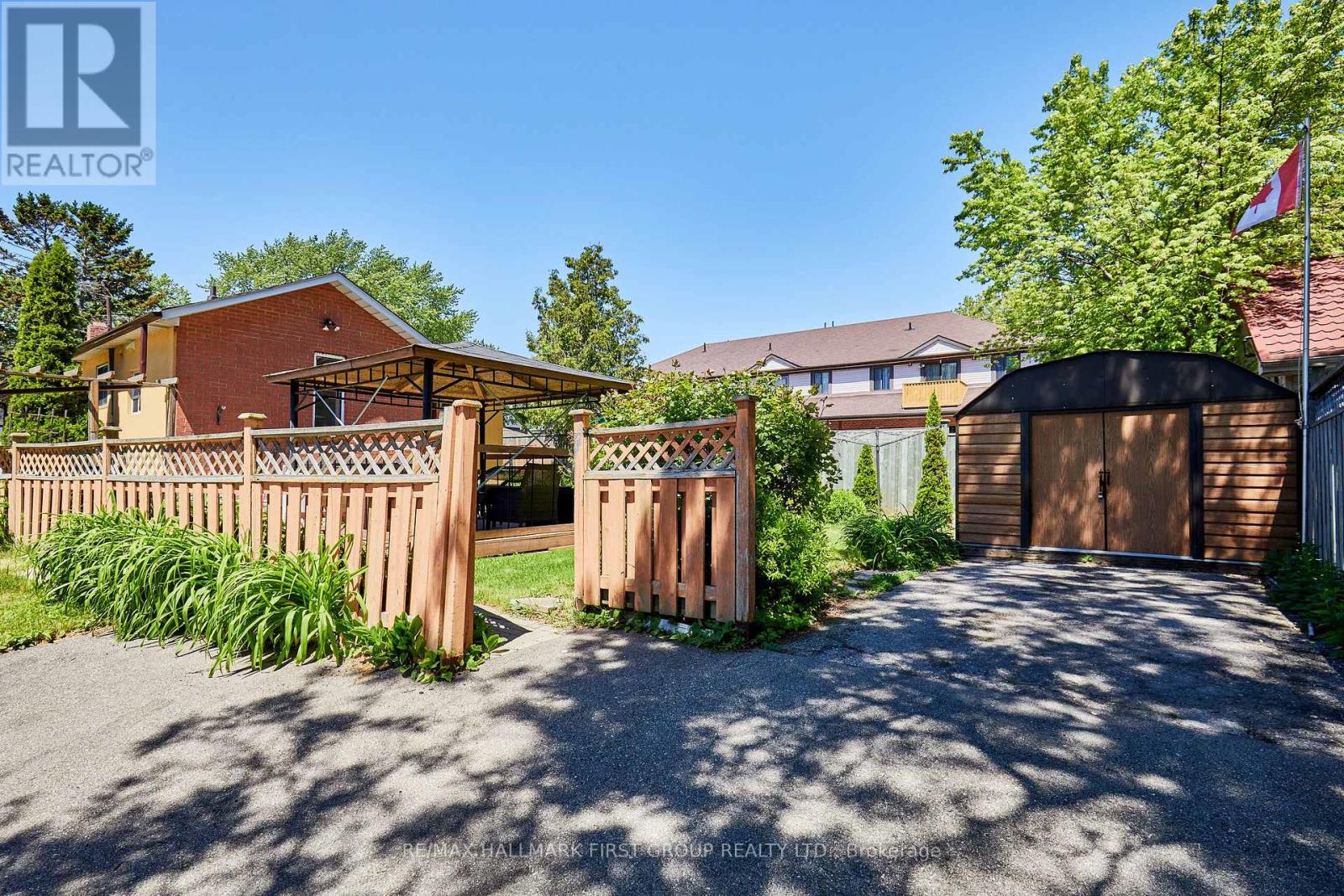 669 Marksbury Road, Pickering, Ontario  L1W 2T3 - Photo 30 - E13430402