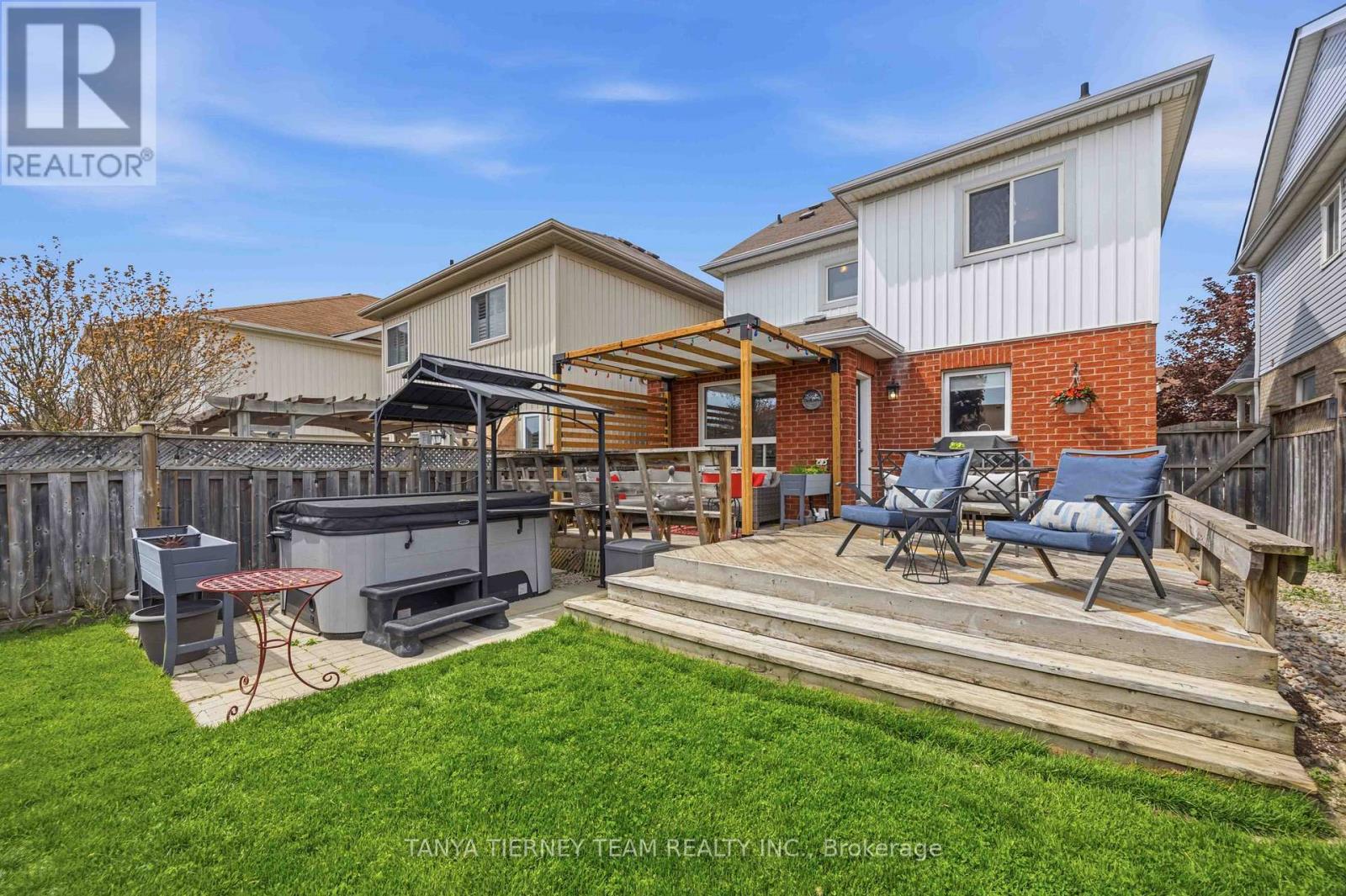7 Brownridge Place, Whitby, Ontario  L1P 1W4 - Photo 43 - E13430410