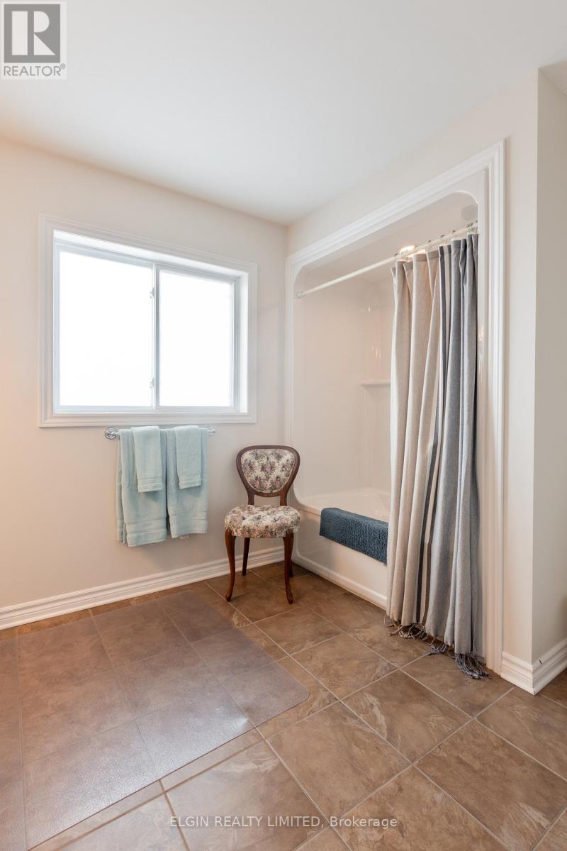 18 Peach Tree Boulevard, St. Thomas, Ontario  N5R 1L2 - Photo 28 - X13430674