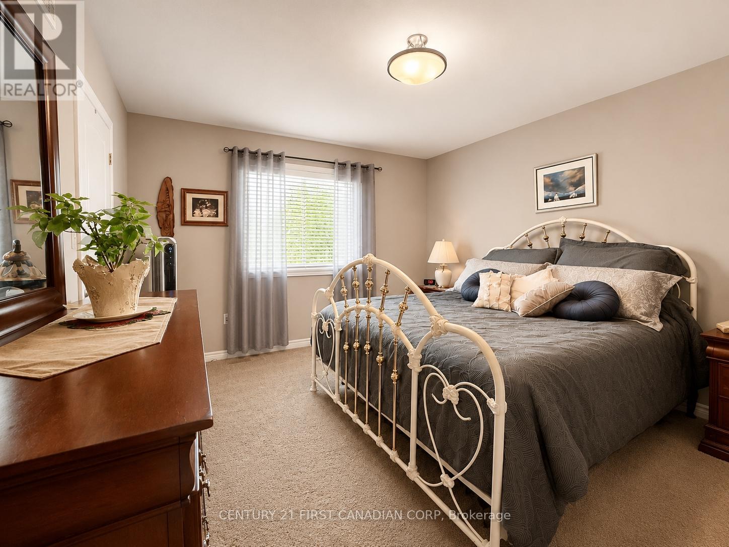 287 Evergreen Trail, Petrolia, Ontario  N0N 1R0 - Photo 14 - X13430788