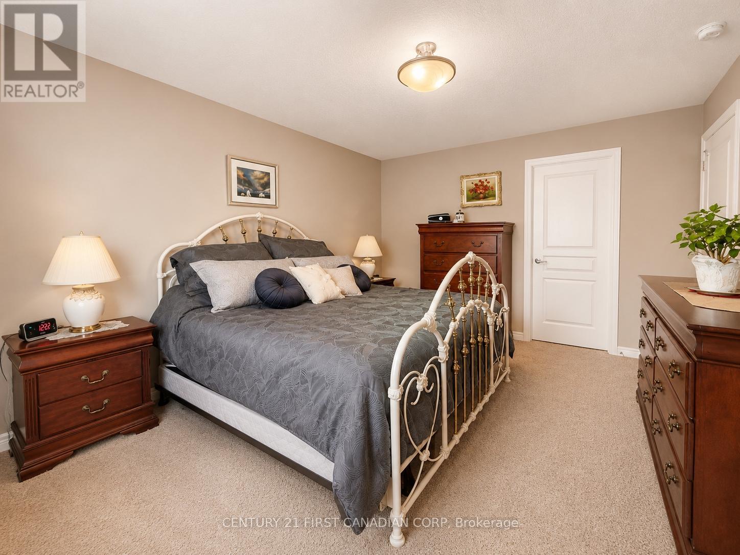287 Evergreen Trail, Petrolia, Ontario  N0N 1R0 - Photo 15 - X13430788