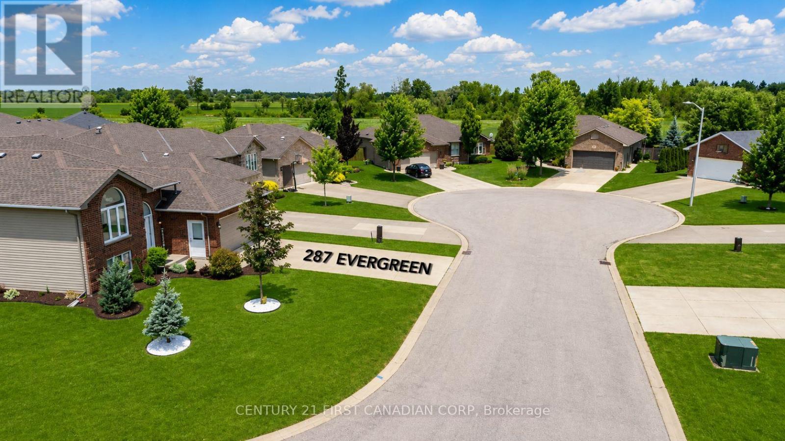 287 Evergreen Trail, Petrolia, Ontario  N0N 1R0 - Photo 4 - X13430788