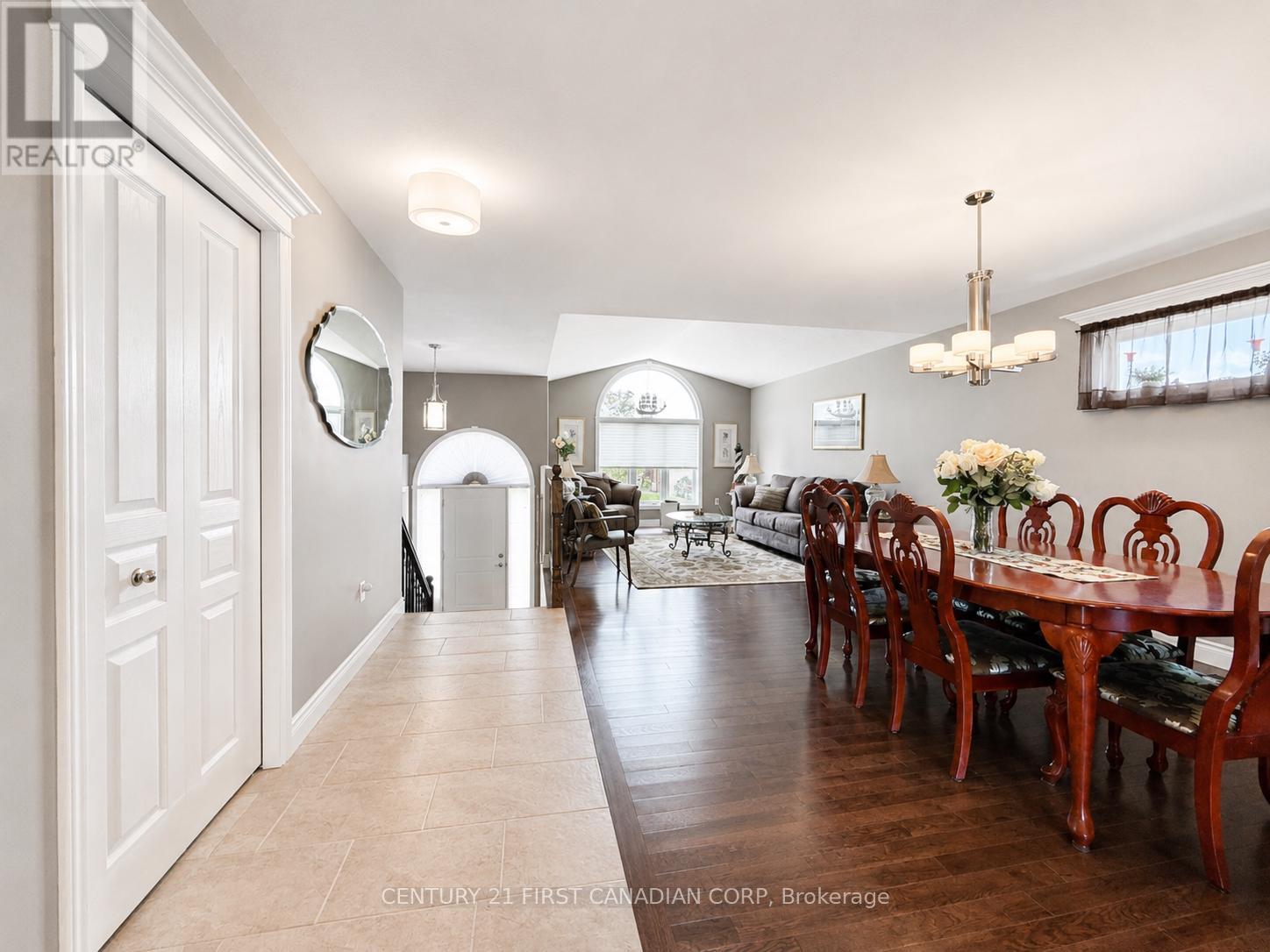 287 Evergreen Trail, Petrolia, Ontario  N0N 1R0 - Photo 5 - X13430788