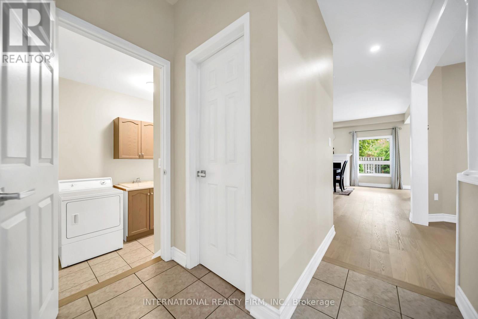 45 Naughton Drive, Richmond Hill, Ontario  L4C 0R2 - Photo 10 - N13430326