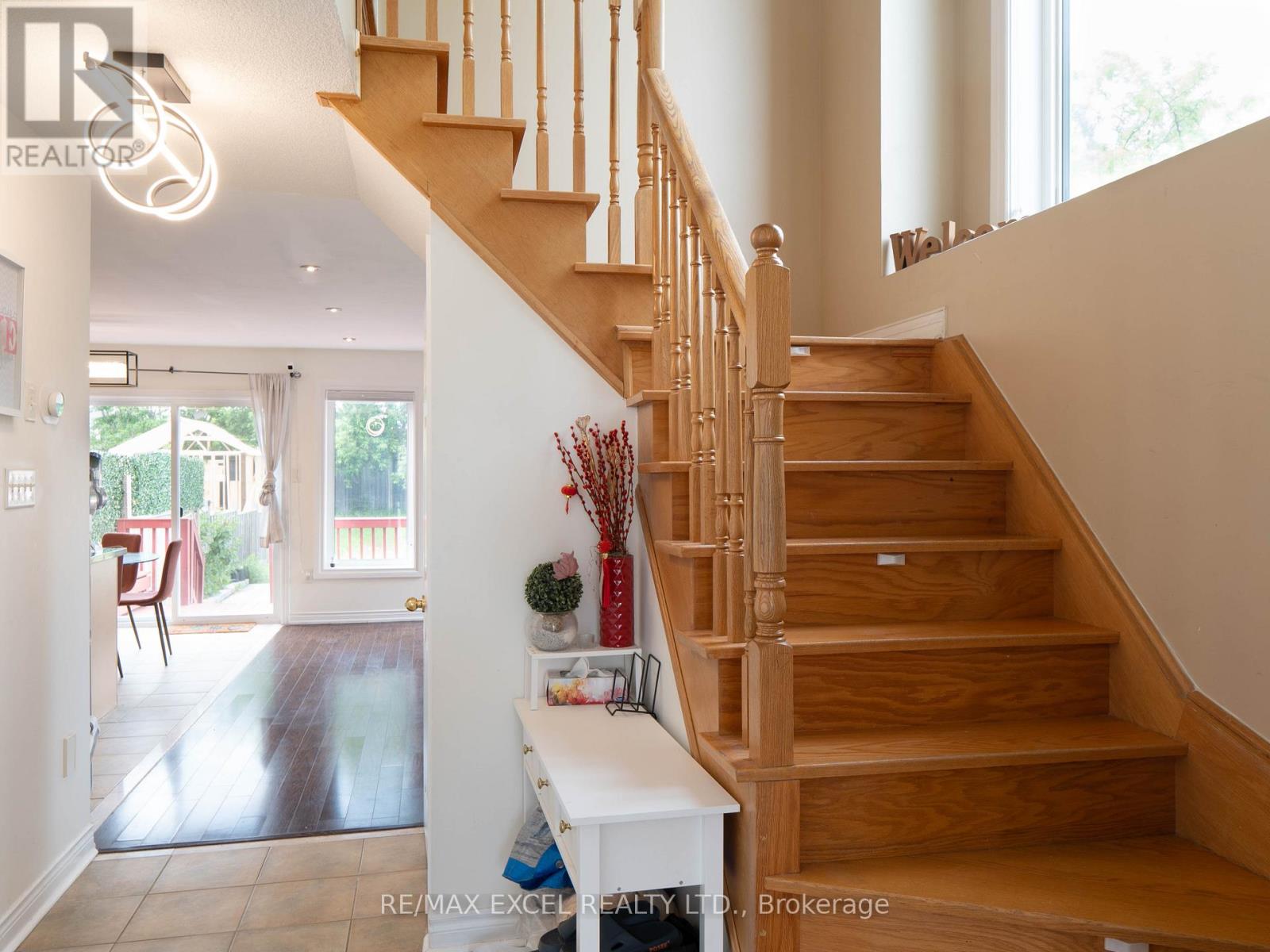 118 Redkey Drive, Markham, Ontario  L3S 4R6 - Photo 3 - N13430362