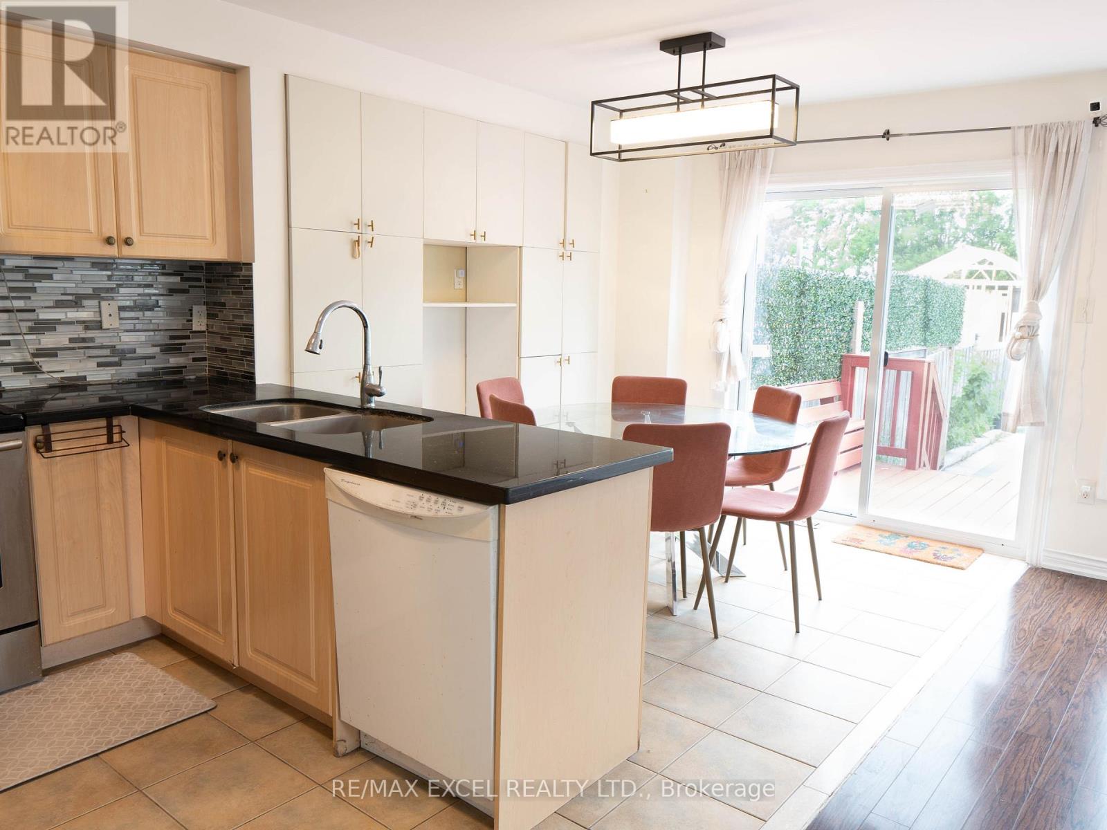 118 Redkey Drive, Markham, Ontario  L3S 4R6 - Photo 9 - N13430362