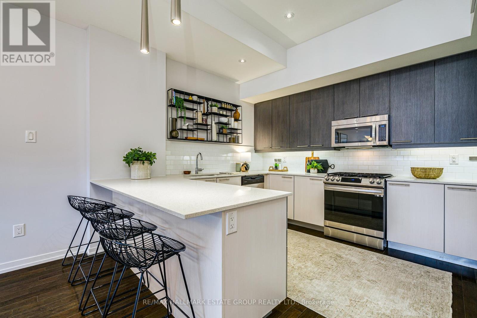 3 - 41 Verral Avenue, Toronto, Ontario  M4M 2R3 - Photo 4 - E13425282