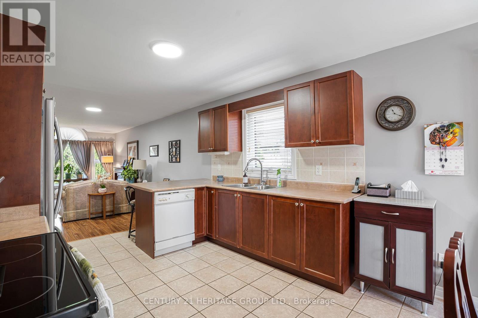 77 Hodgson Drive, Barrie, Ontario  L4N 7Z2 - Photo 10 - S13430426
