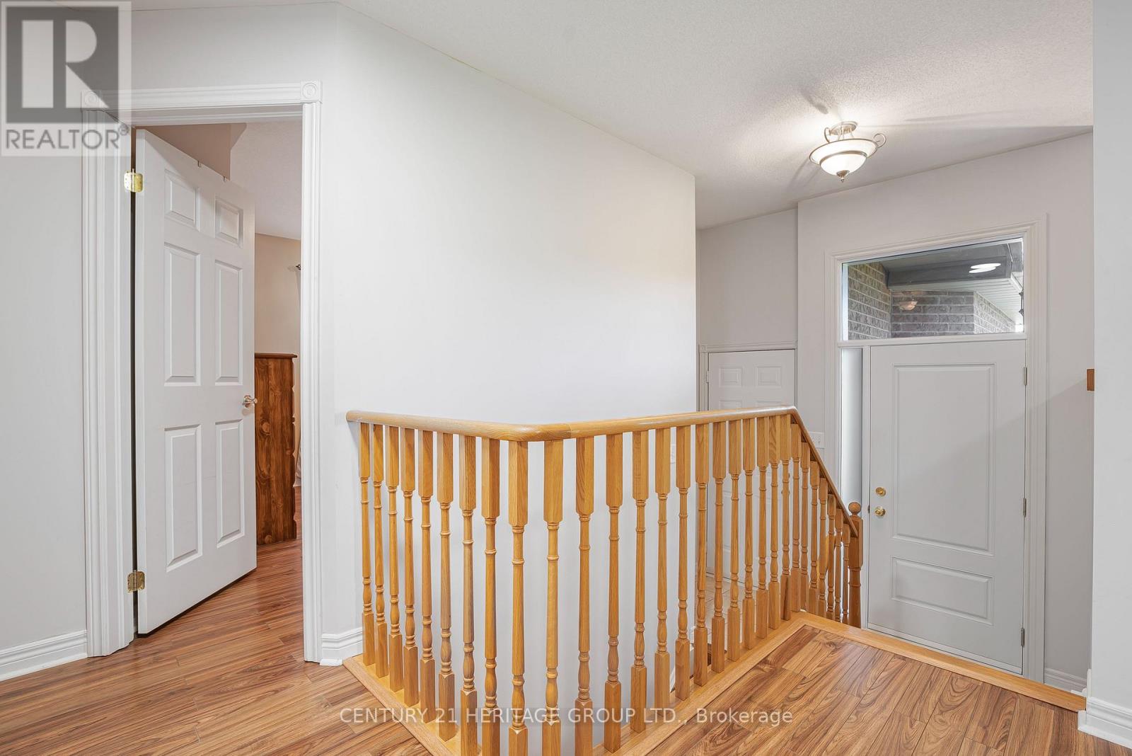 77 Hodgson Drive, Barrie, Ontario  L4N 7Z2 - Photo 4 - S13430426