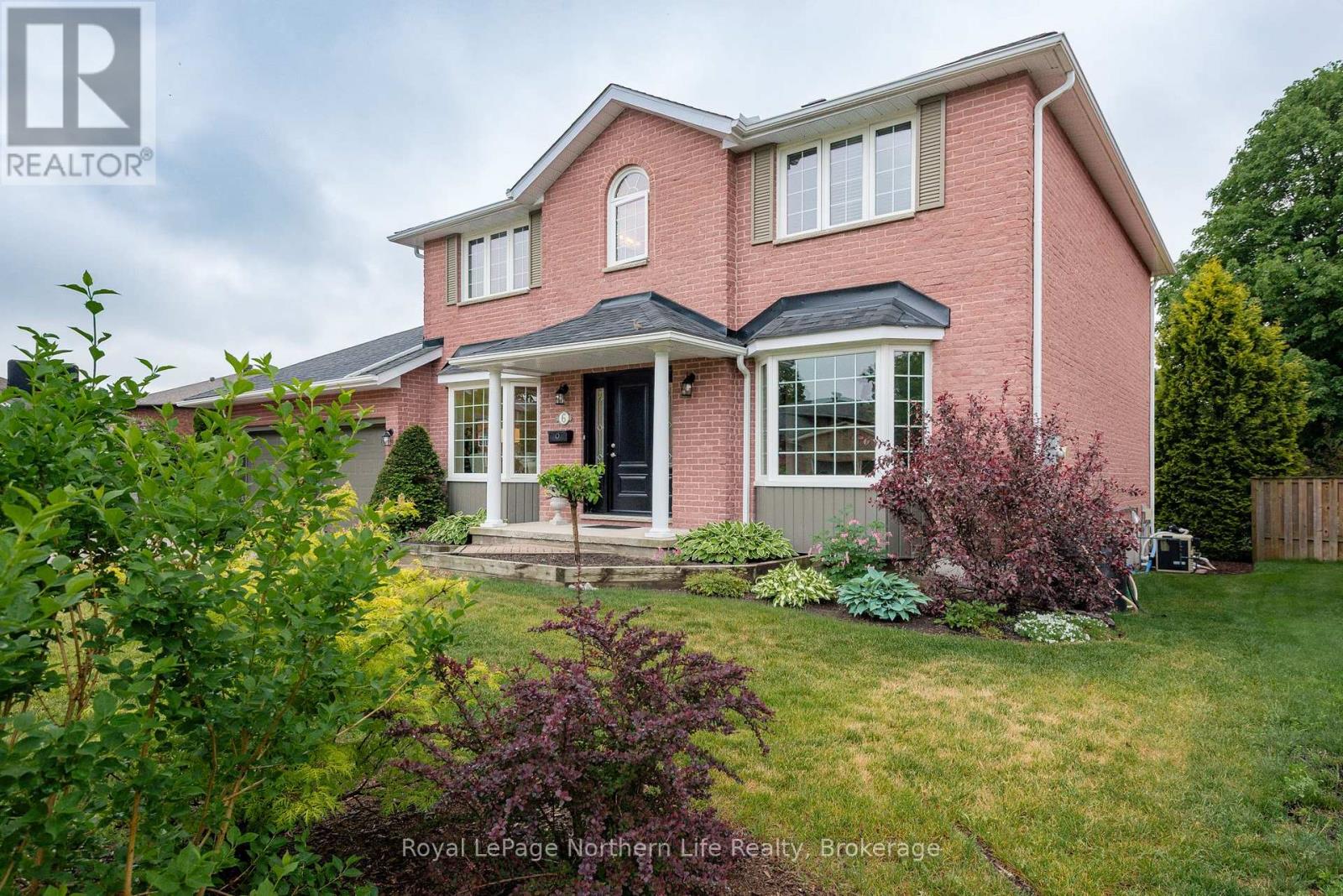 6 Robinhood Court, North Bay, Ontario  P1C 1L6 - Photo 2 - X13430756