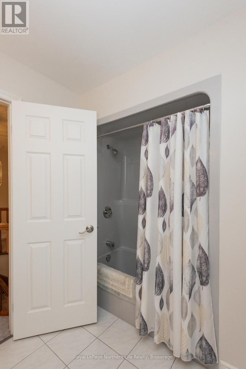 6 Robinhood Court, North Bay, Ontario  P1C 1L6 - Photo 35 - X13430756