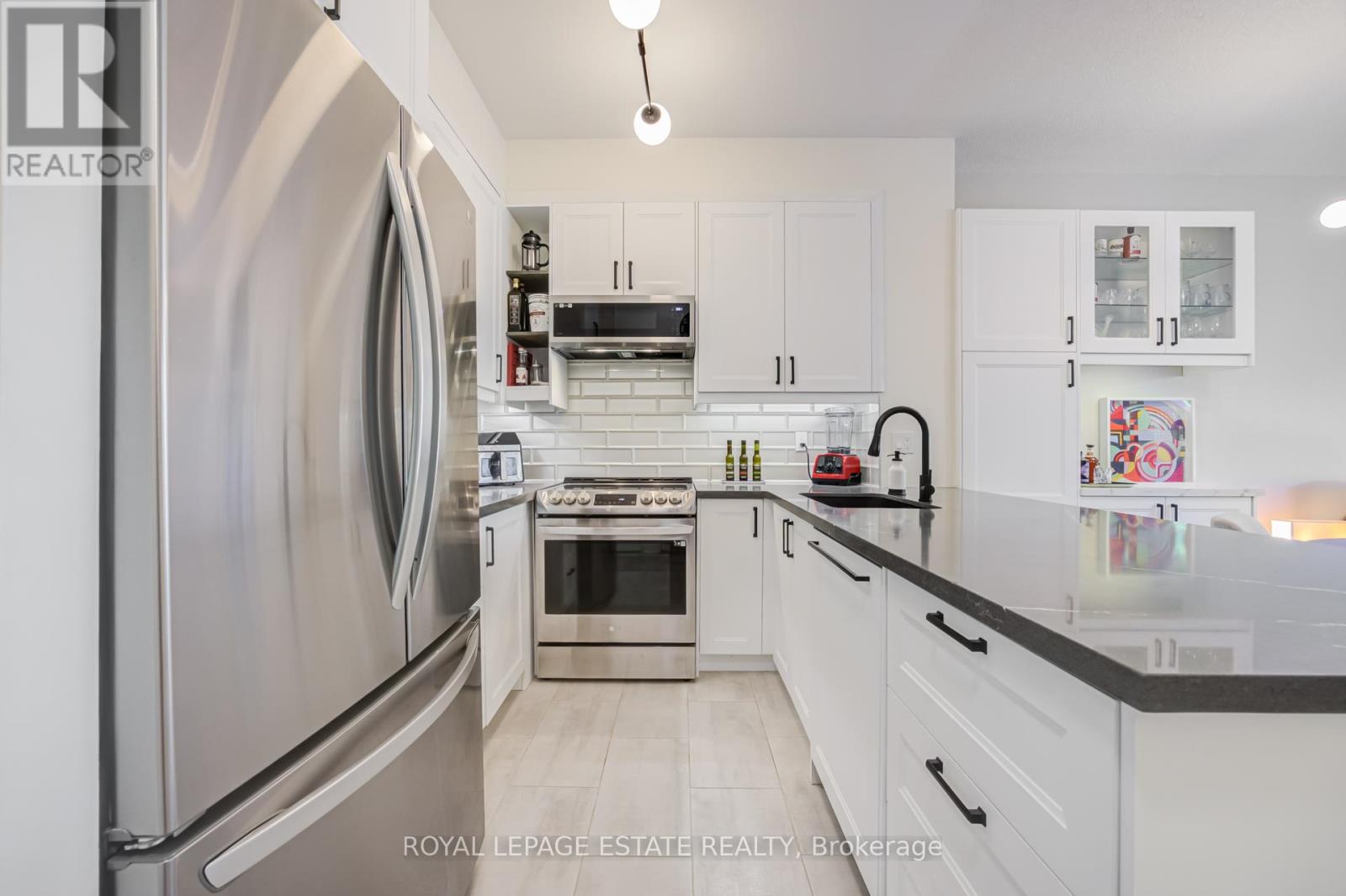 108 - 2261 Lake Shore Boulevard W, Toronto, Ontario  M8V 3X1 - Photo 8 - W13430258
