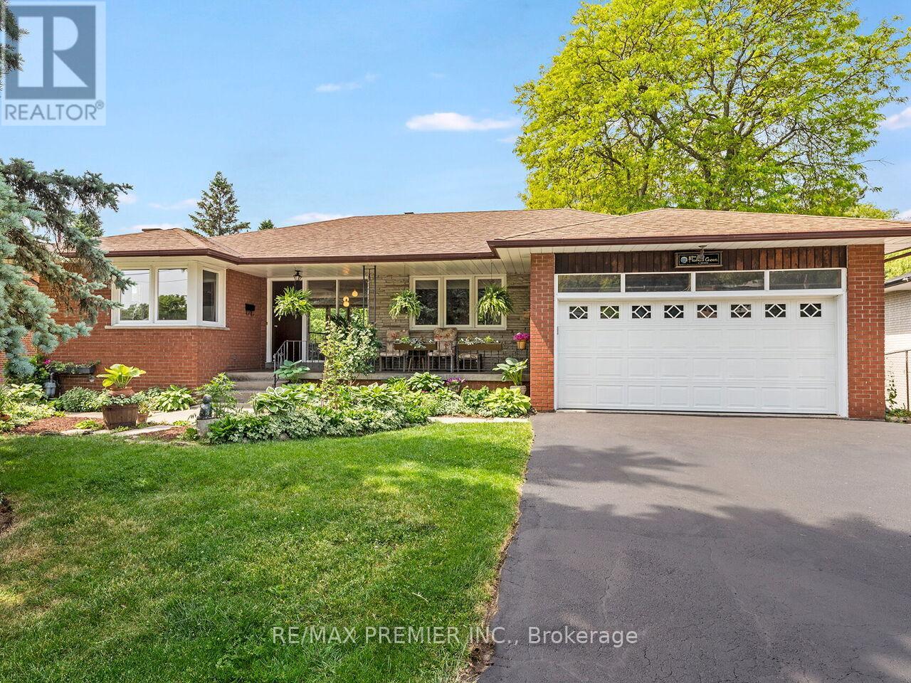41 Florida Crescent, Toronto, Ontario  M9M 1P4 - Photo 1 - W13430318