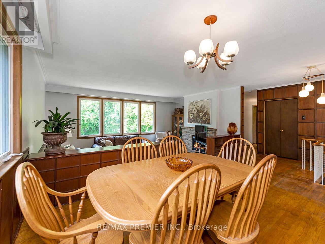 41 Florida Crescent, Toronto, Ontario  M9M 1P4 - Photo 6 - W13430318