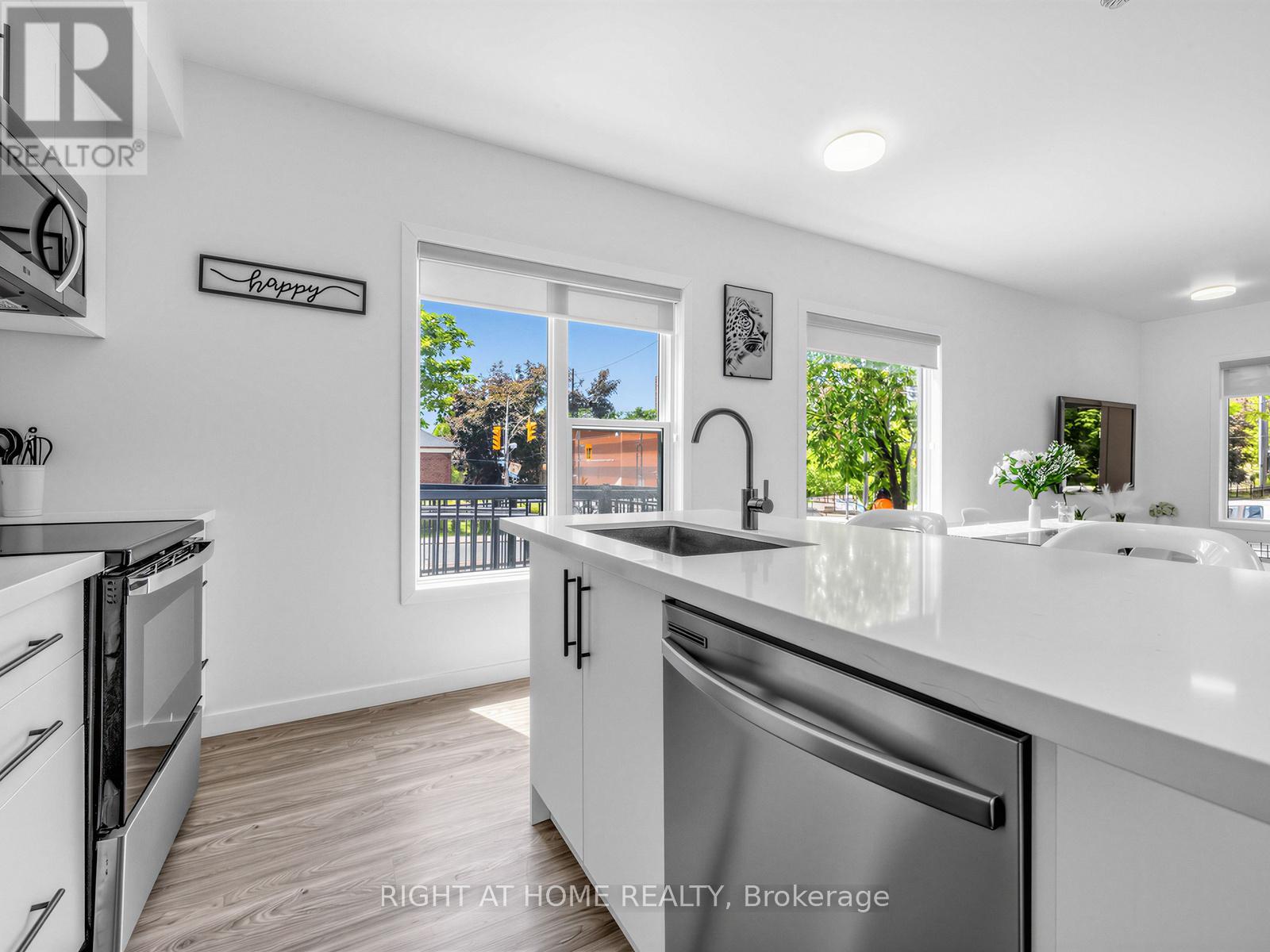 #5 - 148 Glenlake Avenue, Toronto, Ontario  M6P 1E7 - Photo 12 - W13430388