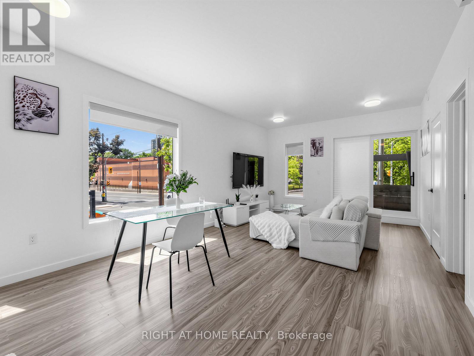 #5 - 148 Glenlake Avenue, Toronto, Ontario  M6P 1E7 - Photo 2 - W13430388