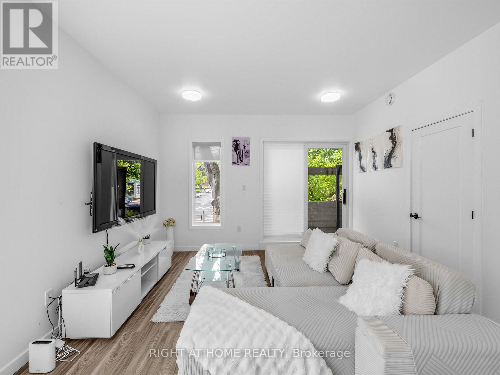 #5 - 148 Glenlake Avenue, Toronto, Ontario  M6P 1E7 - Photo 4 - W13430388
