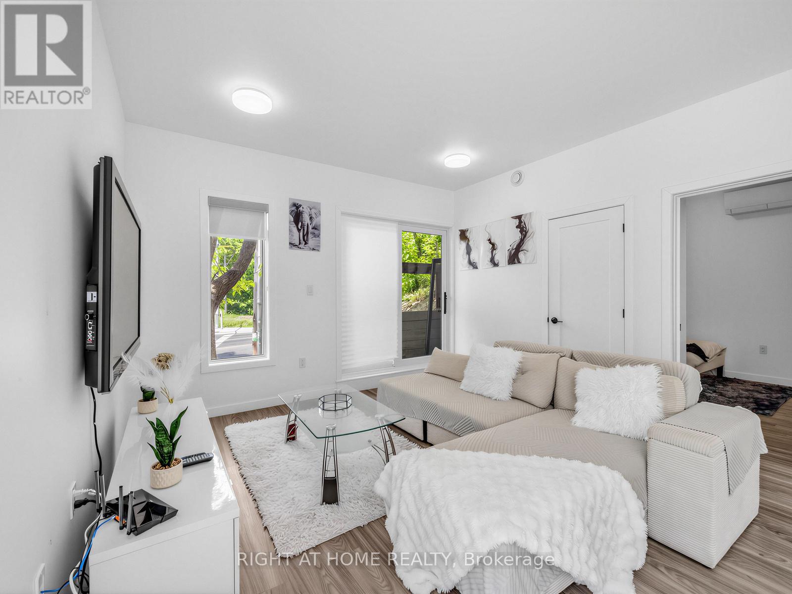 #5 - 148 Glenlake Avenue, Toronto, Ontario  M6P 1E7 - Photo 5 - W13430388