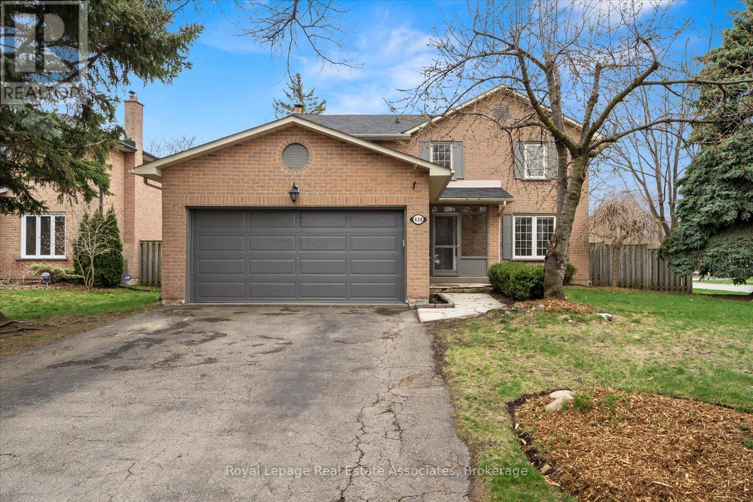 438 CLAREMONT CRESCENT, Oakville, Ontario