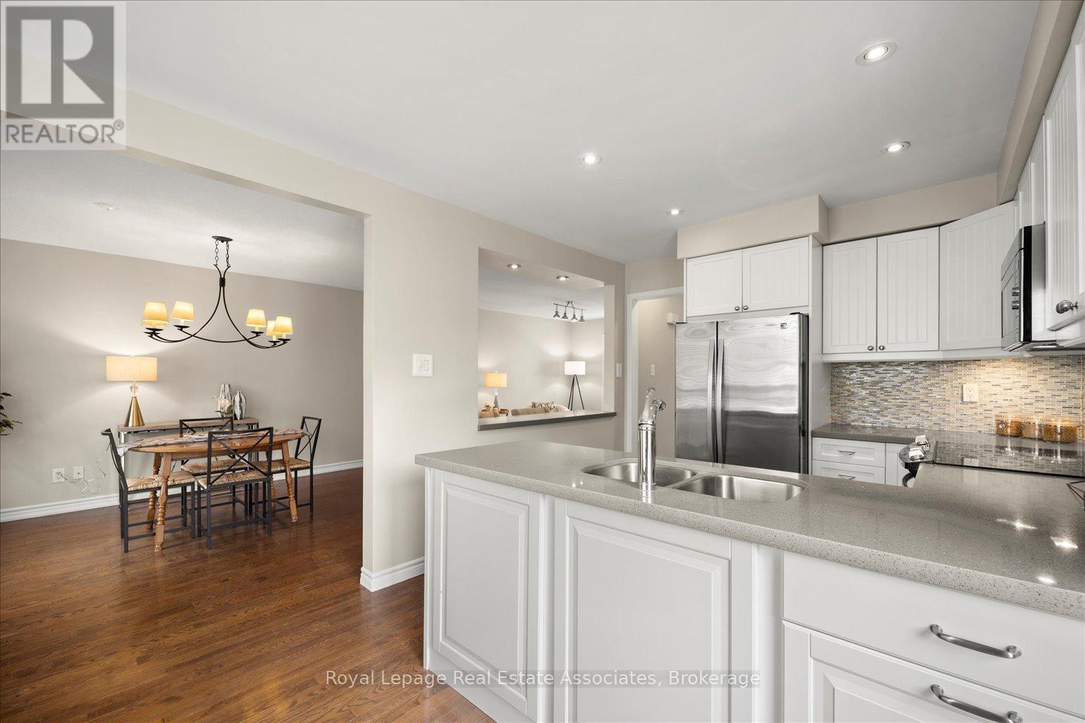 438 Claremont Crescent, Oakville, Ontario  L6J 6K1 - Photo 17 - W13430404