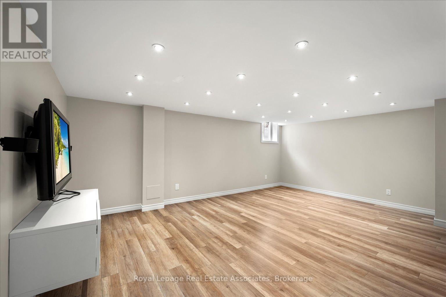 438 Claremont Crescent, Oakville, Ontario  L6J 6K1 - Photo 29 - W13430404