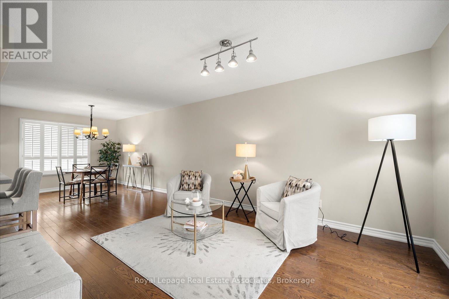 438 Claremont Crescent, Oakville, Ontario  L6J 6K1 - Photo 4 - W13430404