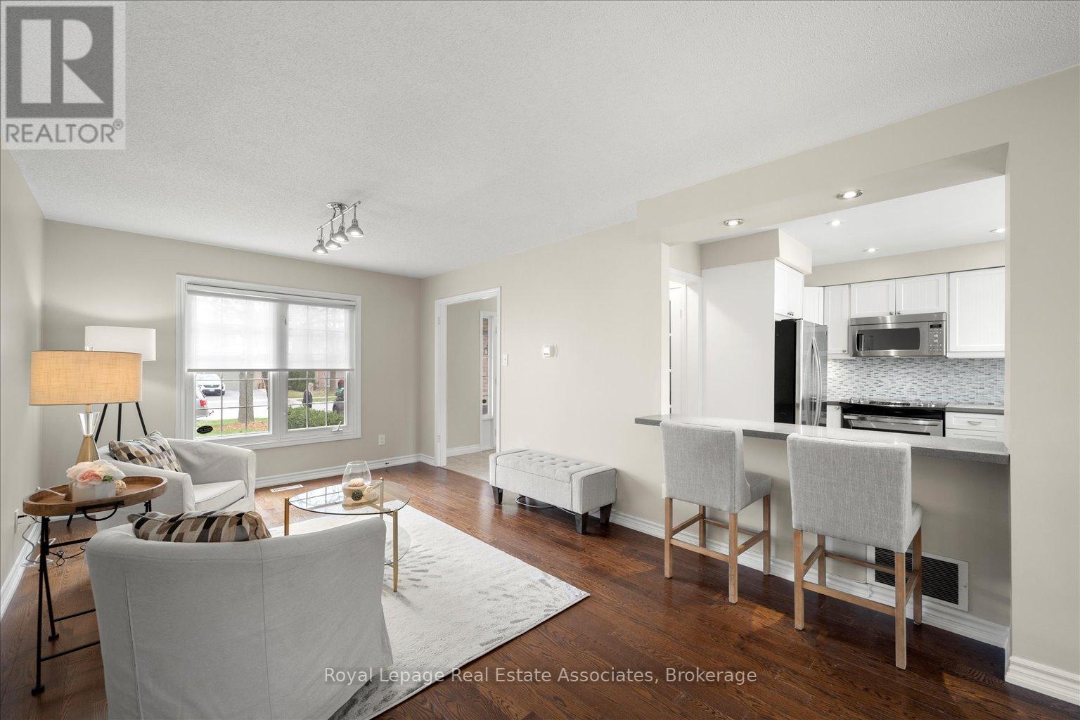 438 Claremont Crescent, Oakville, Ontario  L6J 6K1 - Photo 6 - W13430404