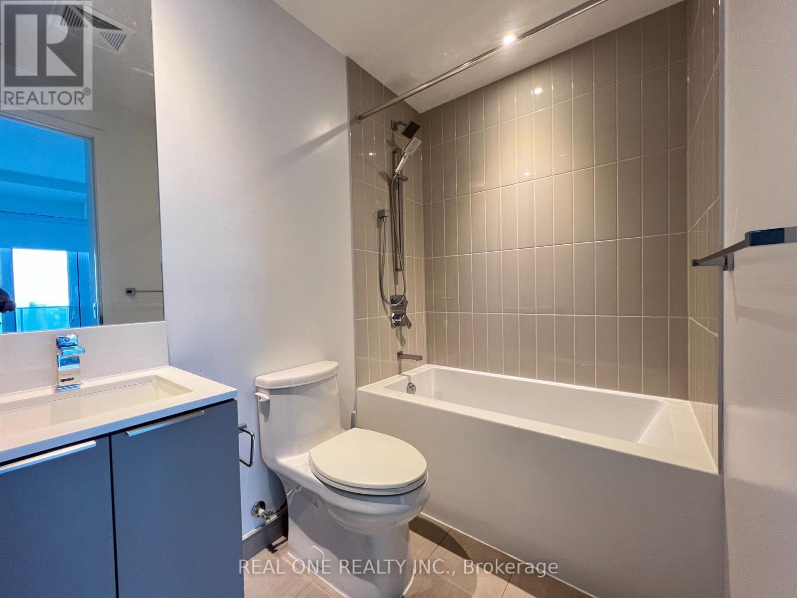 5001 - 3900 Confederation Parkway, Mississauga, Ontario  L5B 0M3 - Photo 13 - W13430418