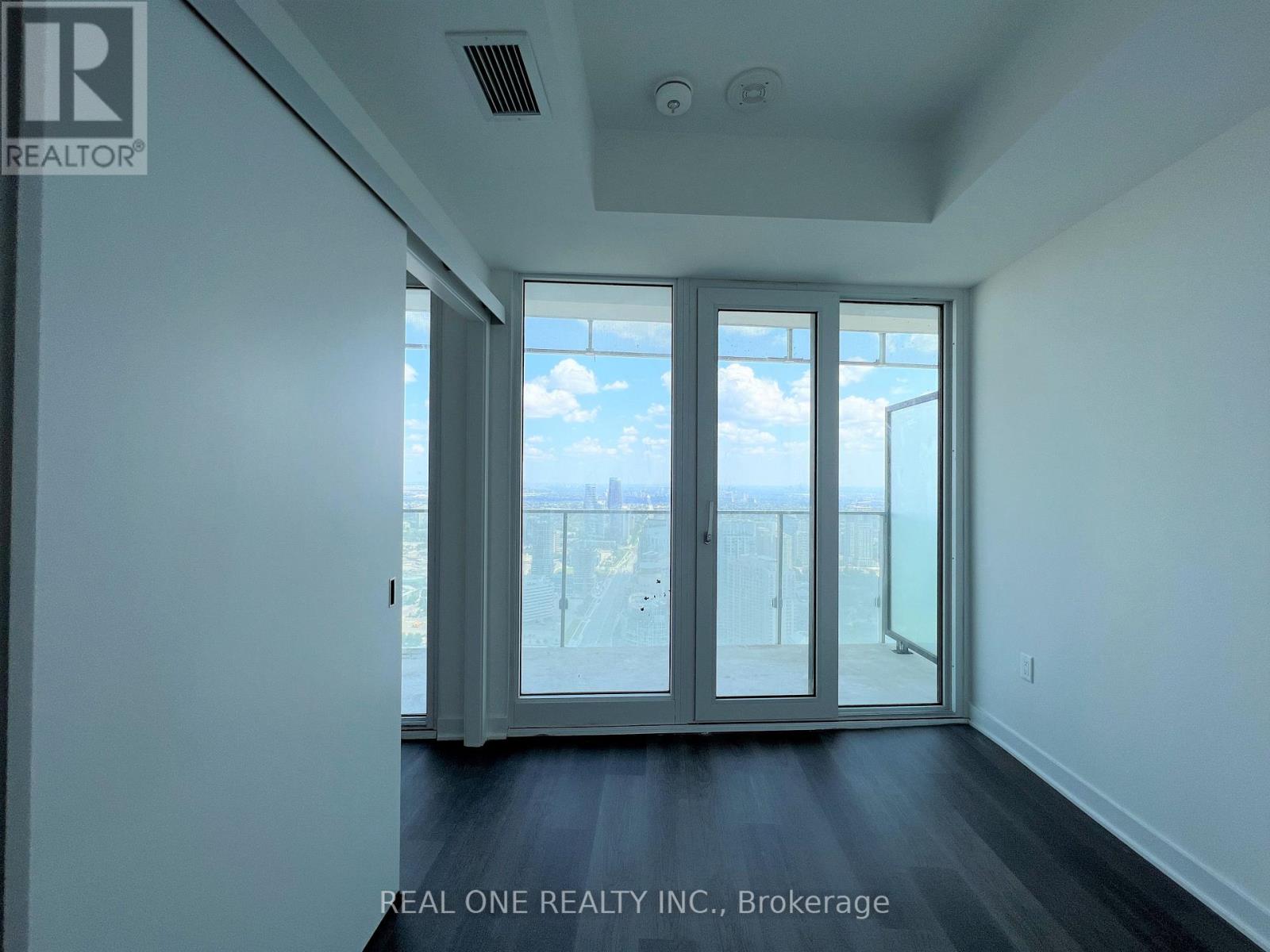 5001 - 3900 Confederation Parkway, Mississauga, Ontario  L5B 0M3 - Photo 15 - W13430418